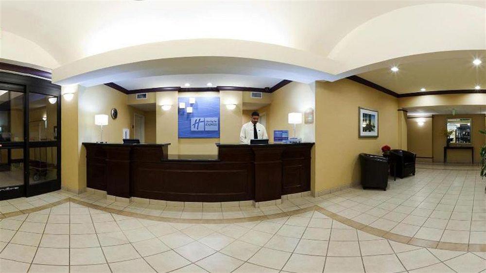 Holiday Inn Express Fresno River Park Highway 41 By Ihg Екстериор снимка