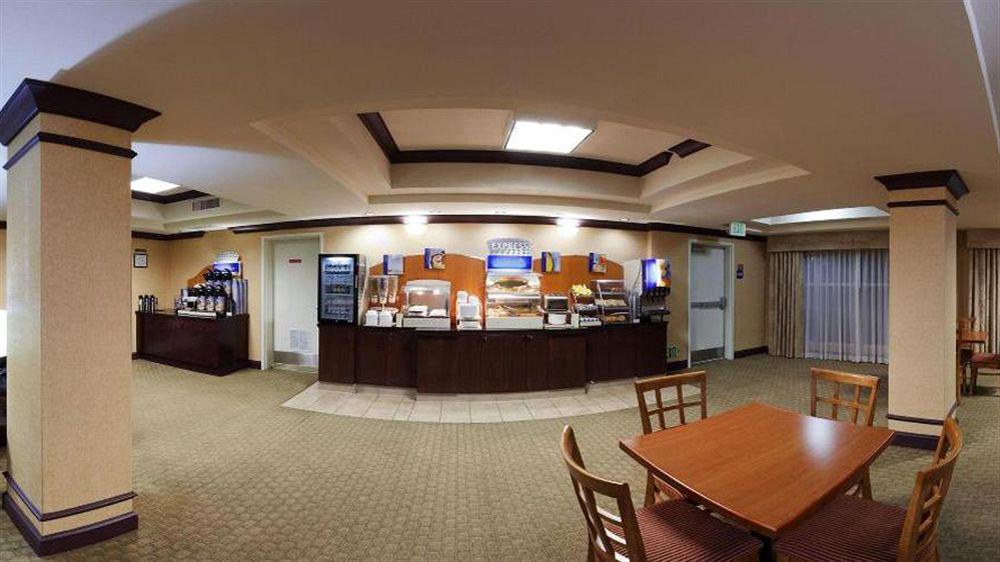 Holiday Inn Express Fresno River Park Highway 41 By Ihg Екстериор снимка