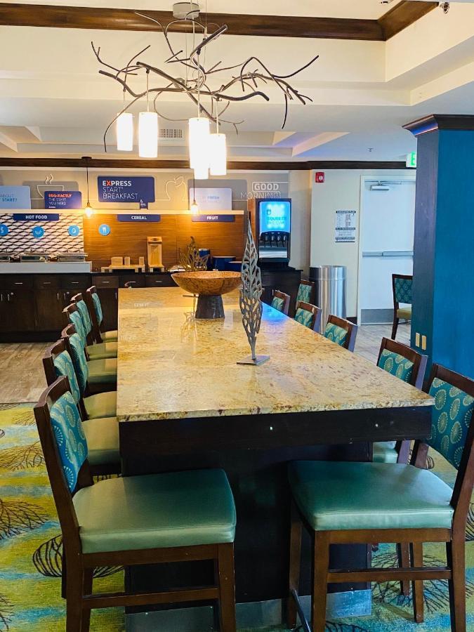 Holiday Inn Express Fresno River Park Highway 41 By Ihg Екстериор снимка