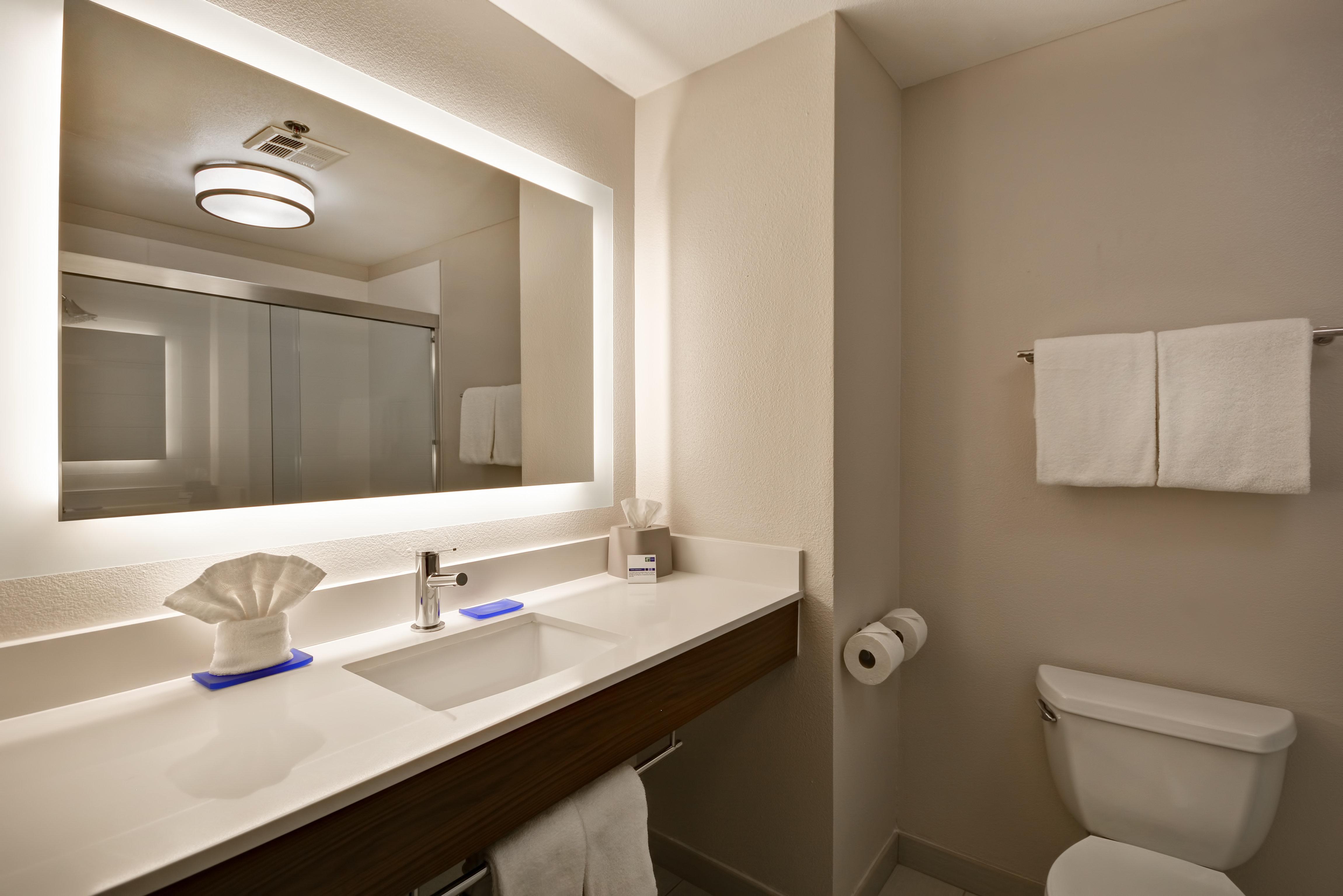 Holiday Inn Express Fresno River Park Highway 41 By Ihg Екстериор снимка