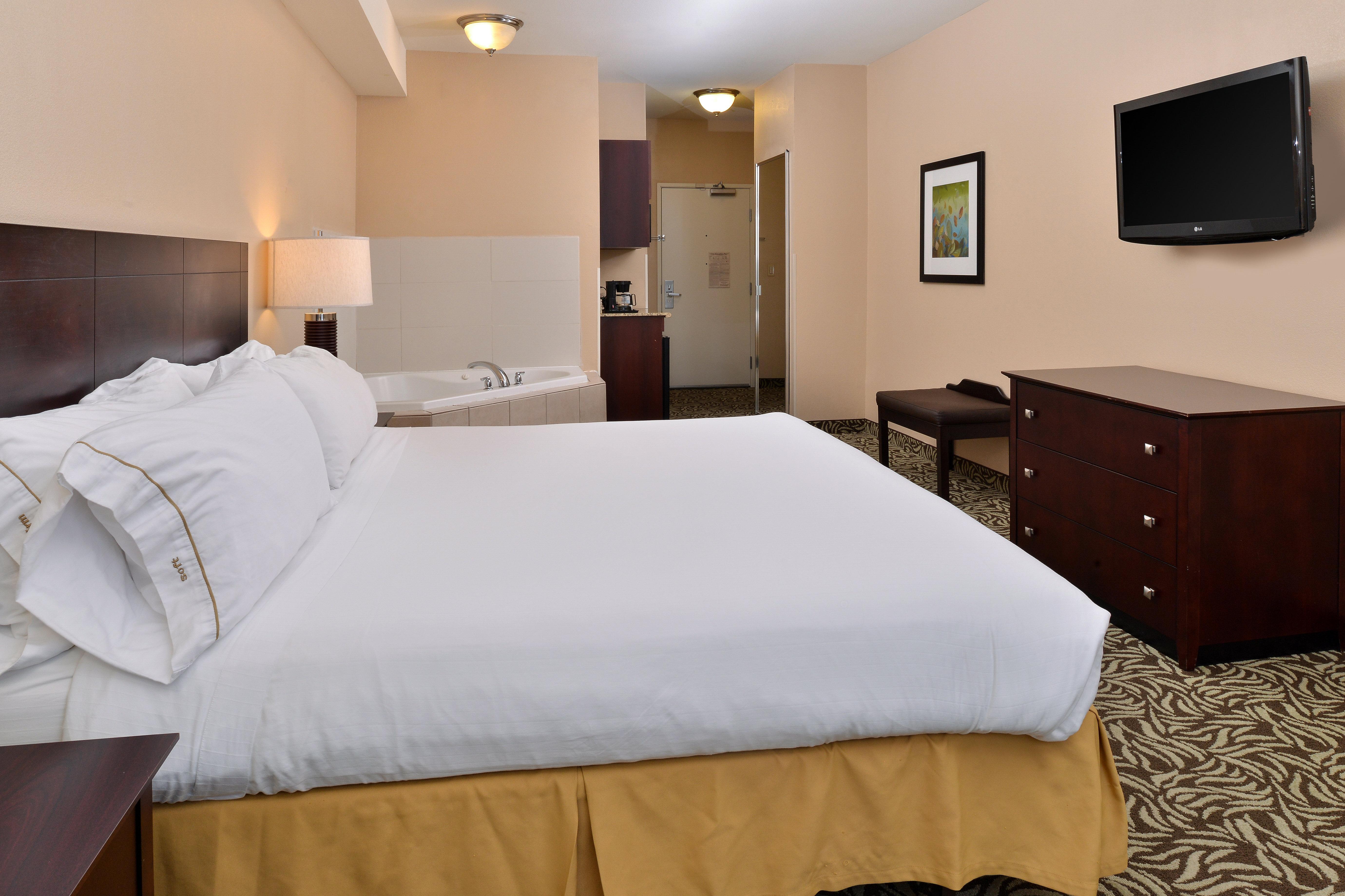 Holiday Inn Express Fresno River Park Highway 41 By Ihg Екстериор снимка