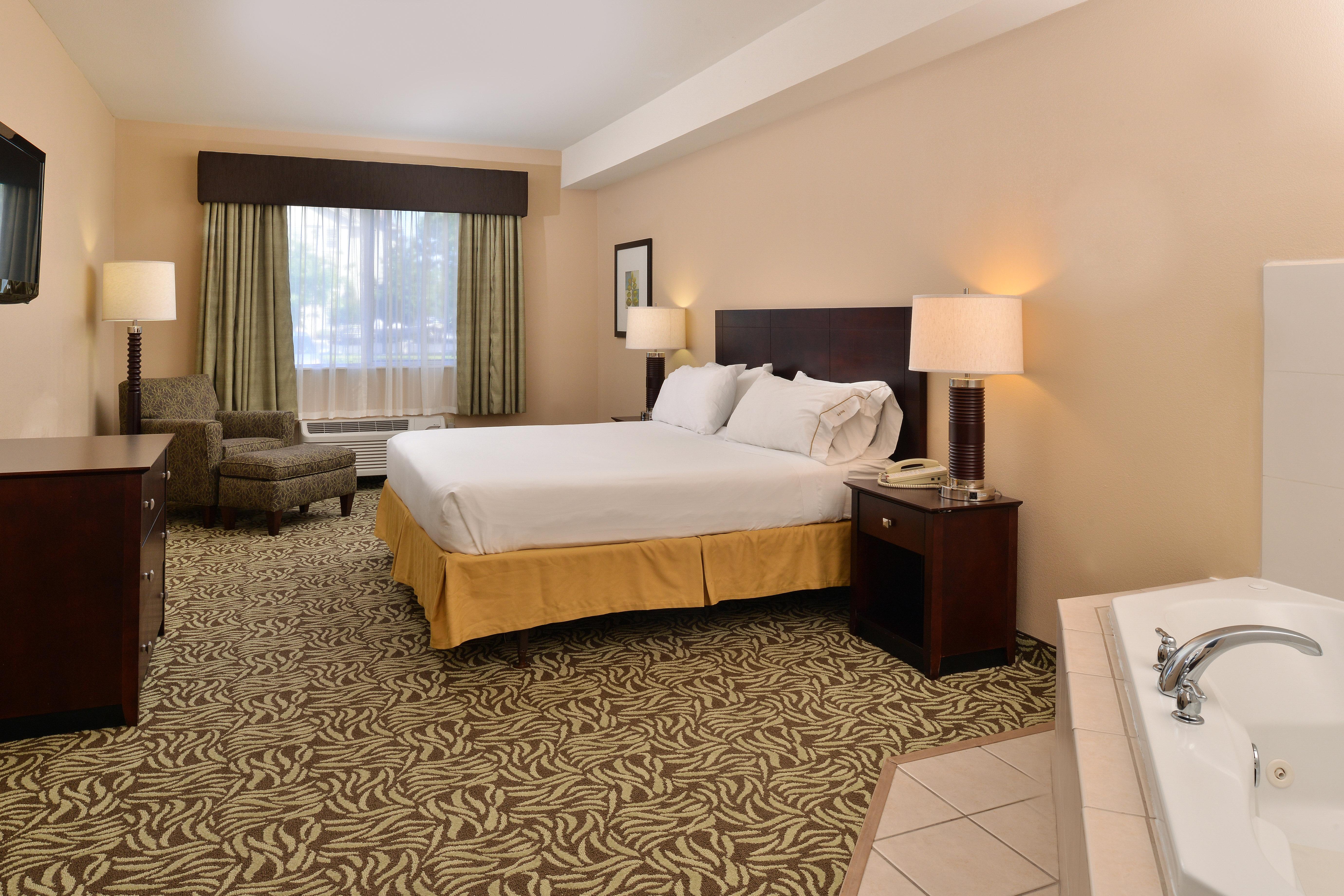 Holiday Inn Express Fresno River Park Highway 41 By Ihg Екстериор снимка
