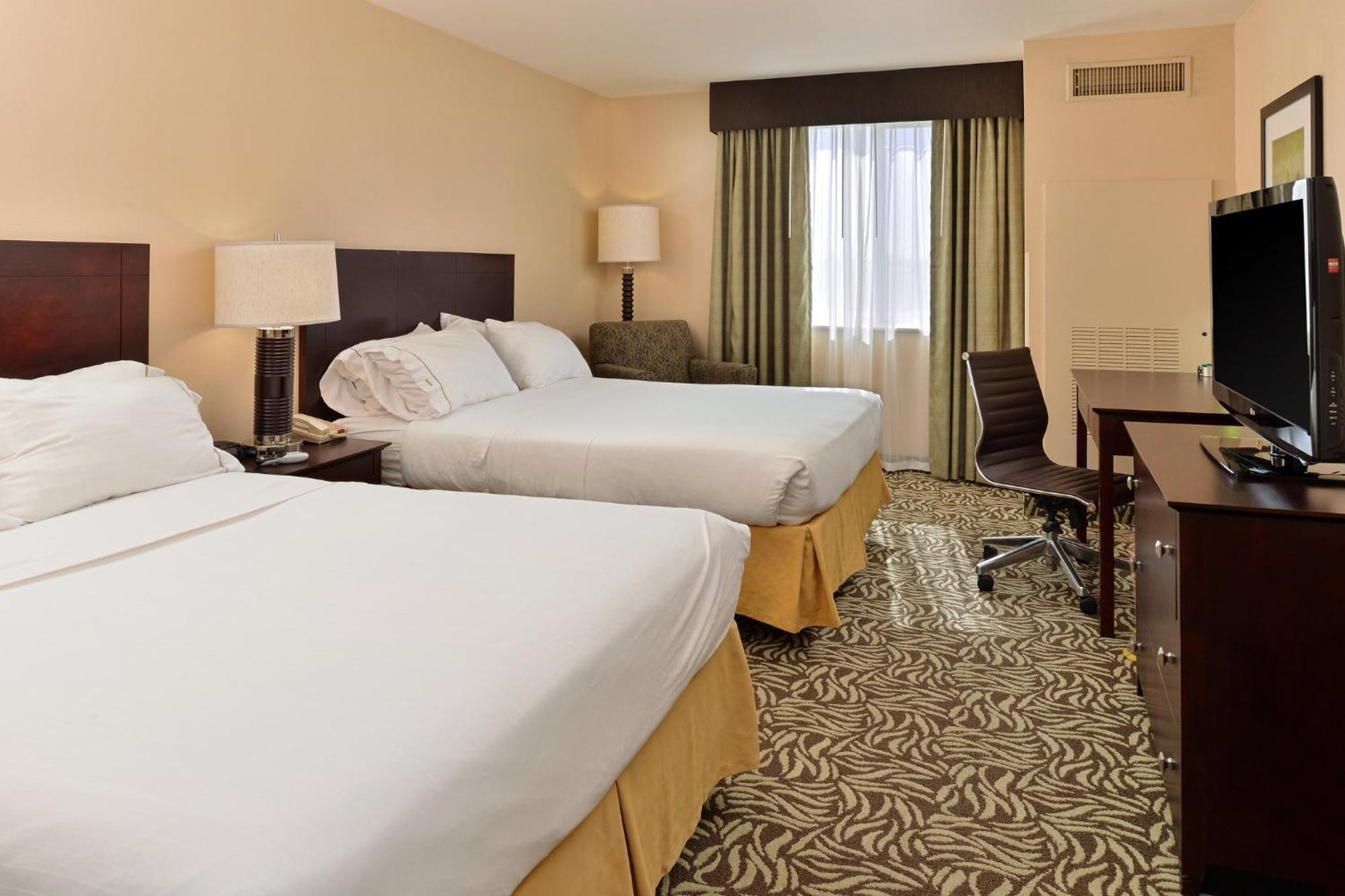 Holiday Inn Express Fresno River Park Highway 41 By Ihg Екстериор снимка