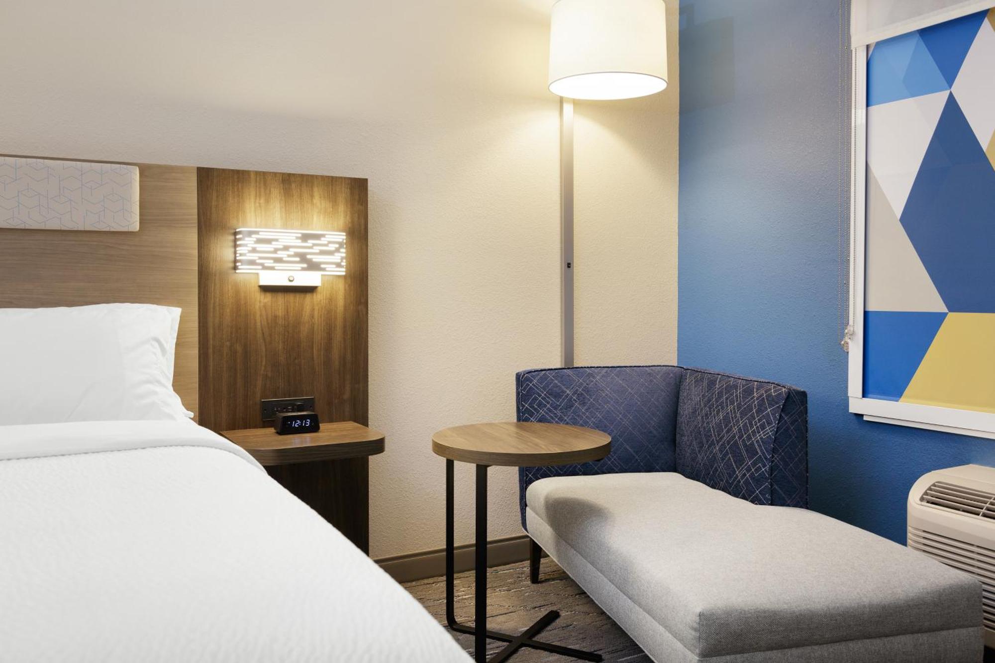 Holiday Inn Express Fresno River Park Highway 41 By Ihg Екстериор снимка