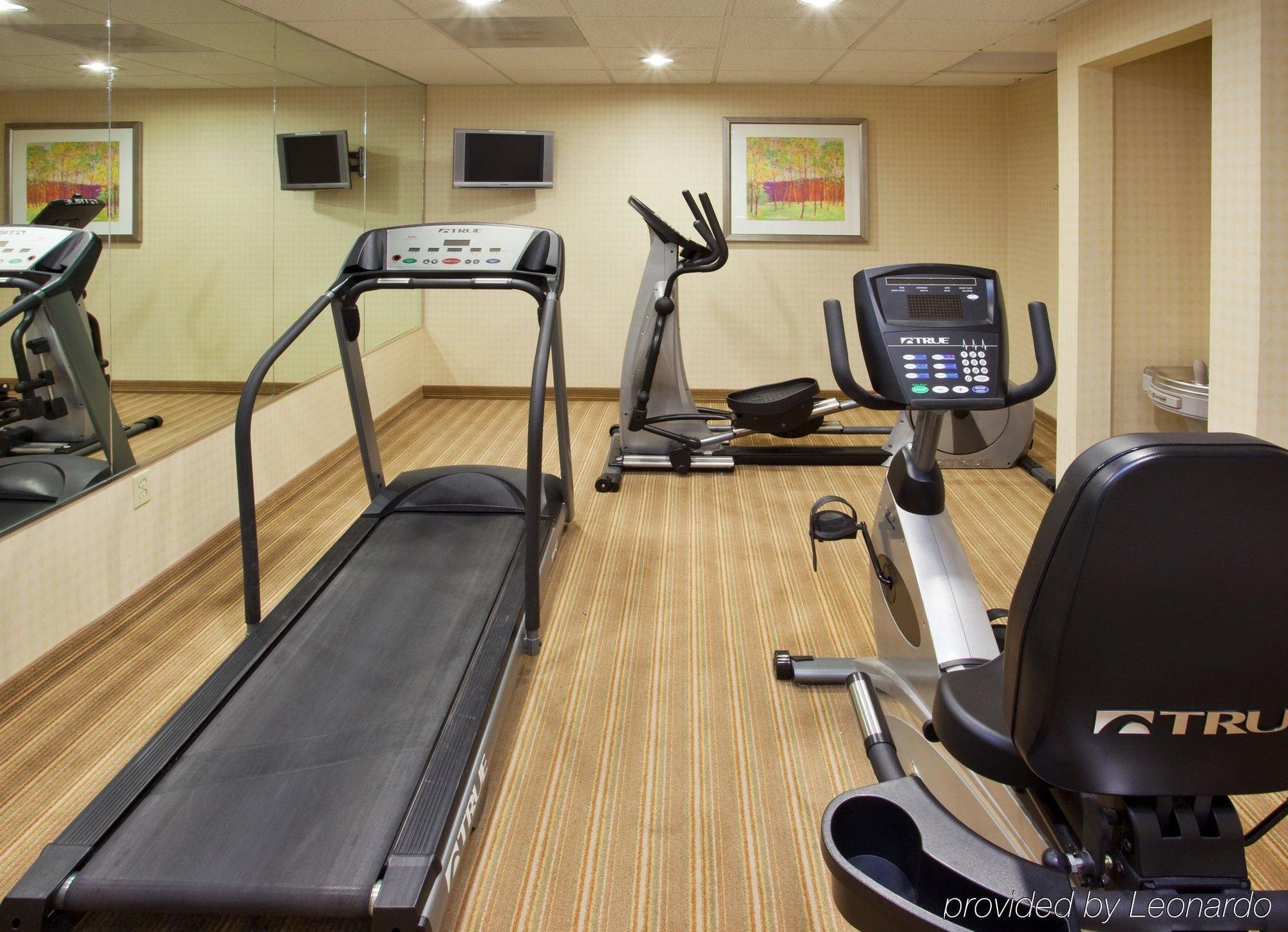 Holiday Inn Express Fresno River Park Highway 41 By Ihg Екстериор снимка