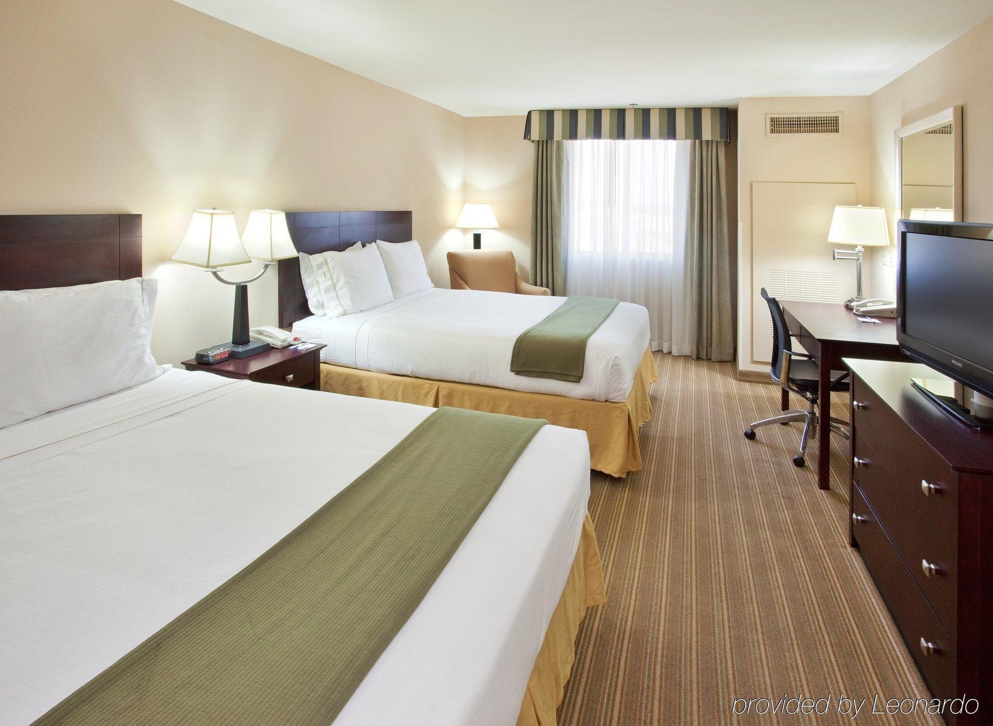 Holiday Inn Express Fresno River Park Highway 41 By Ihg Стая снимка