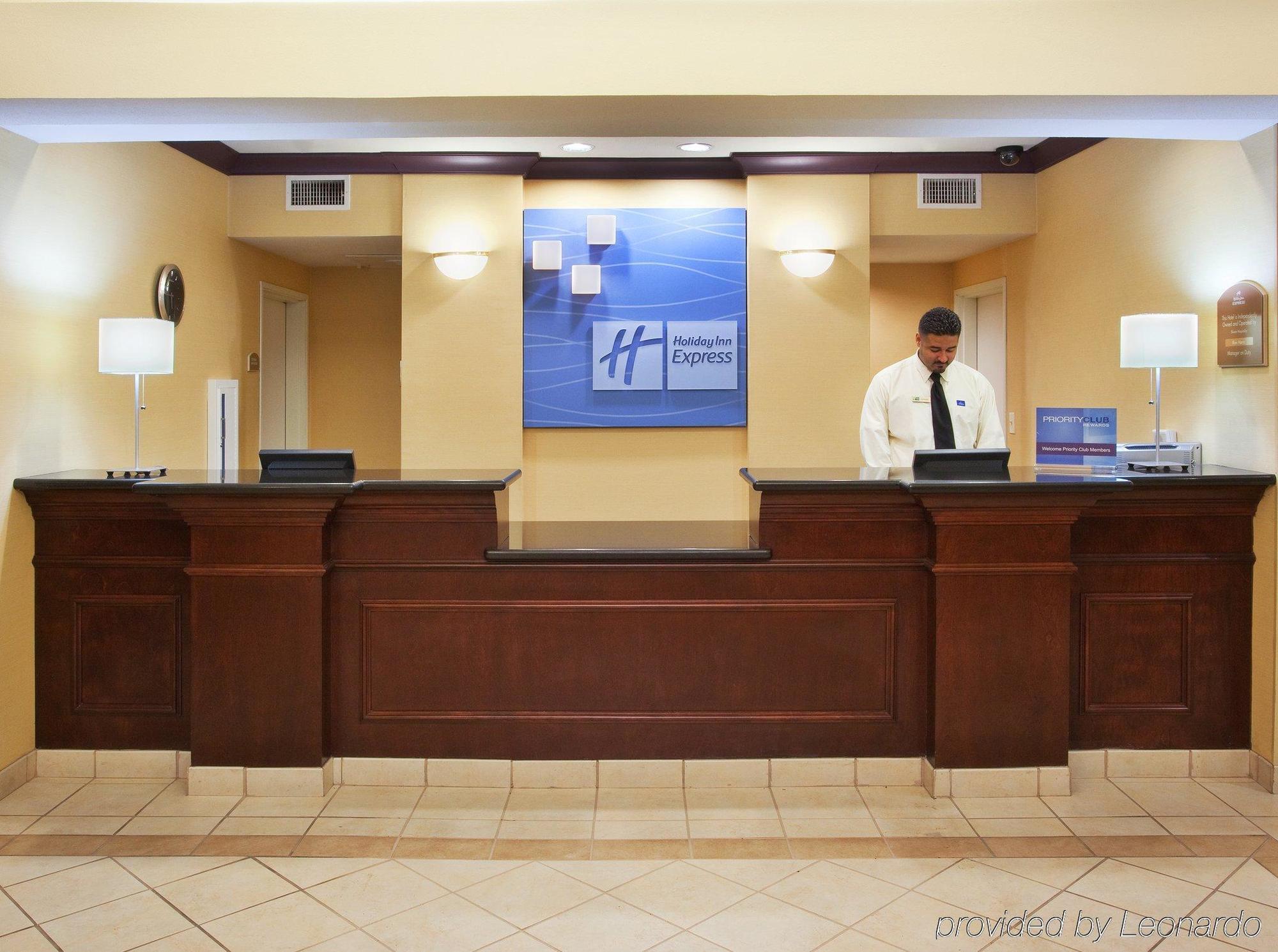 Holiday Inn Express Fresno River Park Highway 41 By Ihg Екстериор снимка