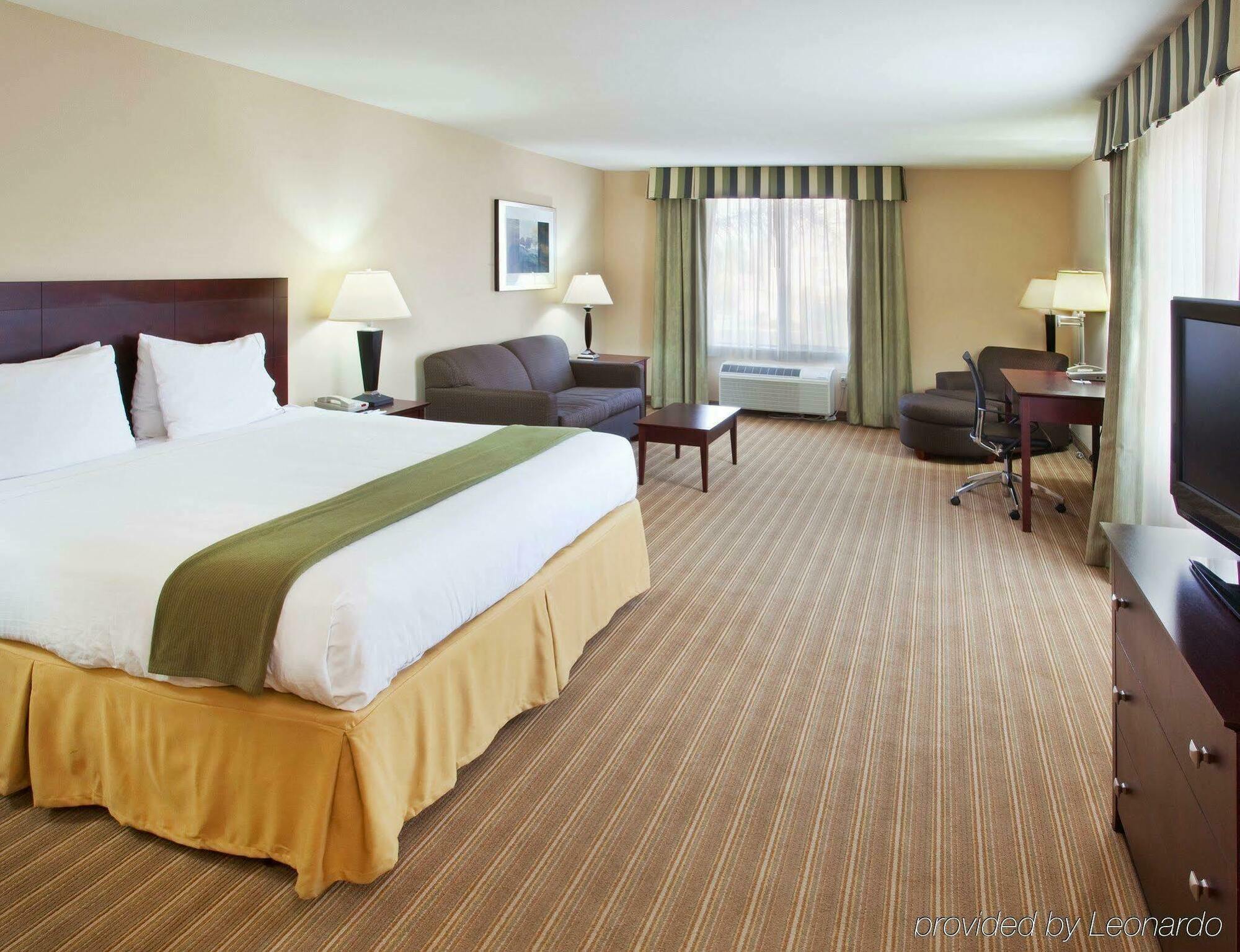 Holiday Inn Express Fresno River Park Highway 41 By Ihg Екстериор снимка