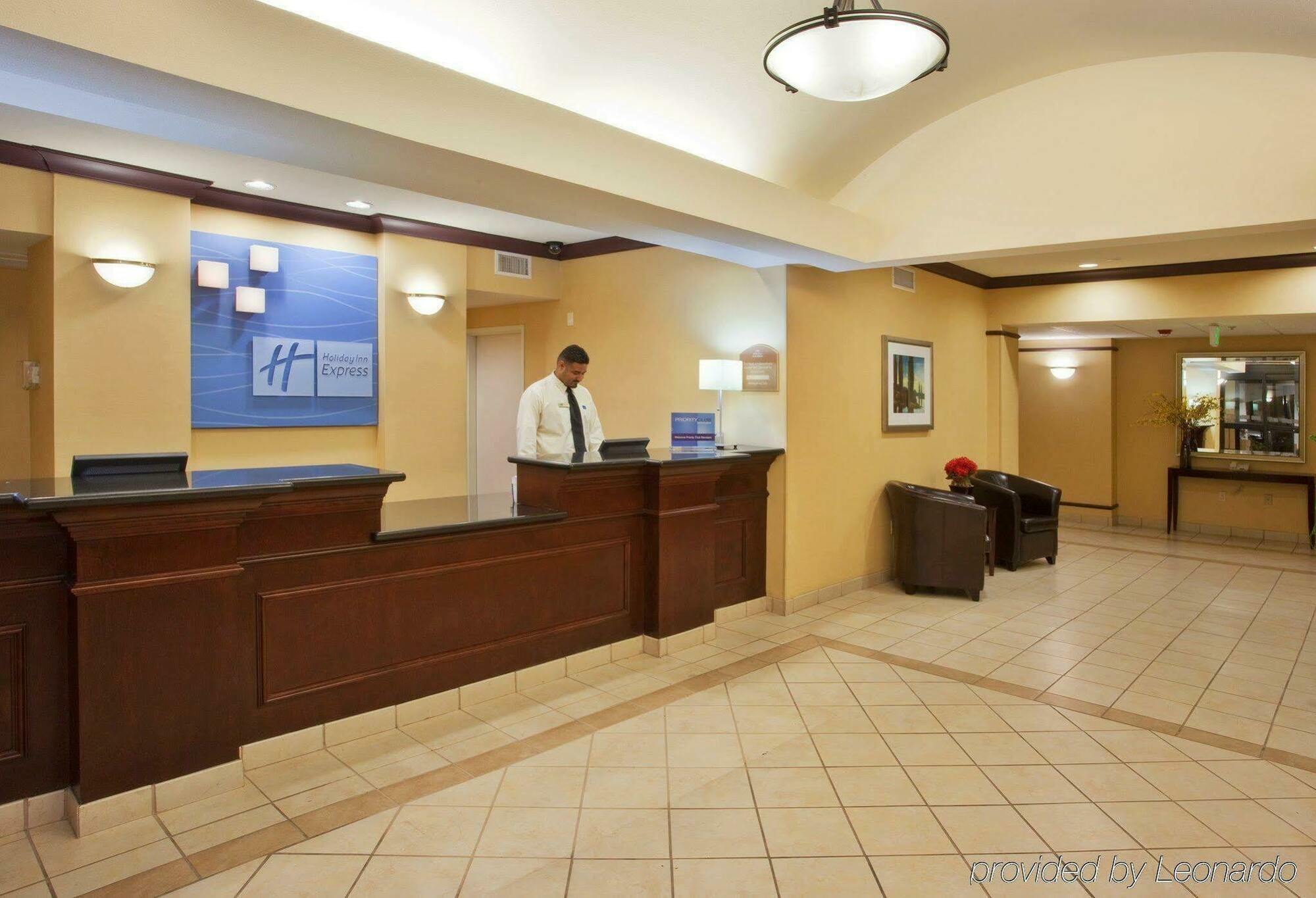 Holiday Inn Express Fresno River Park Highway 41 By Ihg Интериор снимка